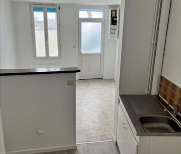 A LOUER OISSEL MAISON DE VILLE F3 - Photo 3