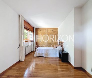 Mestra Dolors Barceló, Esplugues de Llobregat, Catalonia 08950 - Photo 6