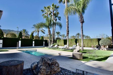 4 bedroom luxury Villa for rent in Alhaurín de la Torre, Spain - Photo 4