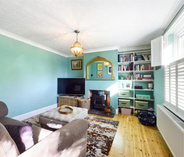 3 bedroom semi-detached house to rent - Photo 1