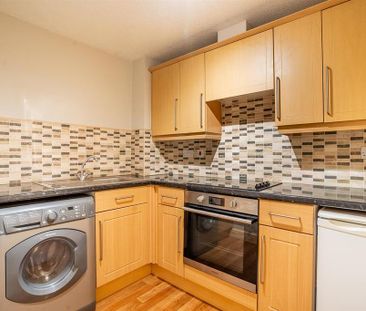 2 bedroom apartment to rent - Photo 3