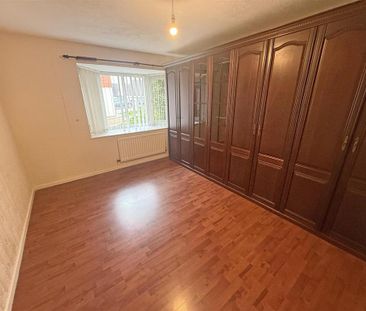 3 bedroom detached bungalow to rent - Photo 4