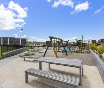 Modern and Convenient living in Glen Eden / Oratia - Photo 6