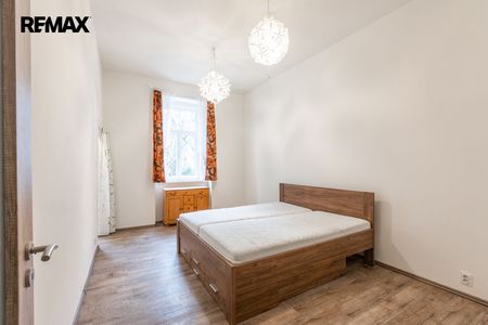 Pronájem bytu 2+kk v družstevním vlastnictví 43 m², Praha 8 - Libeň - Photo 3