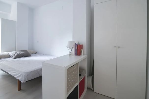 Carrer dEscalante, Valencia, Valencian Community 46011 - Photo 1
