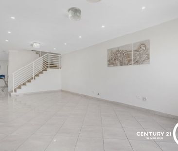 Perfect Family Home! - Photo 2