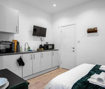 Studio to rent - Photo 6