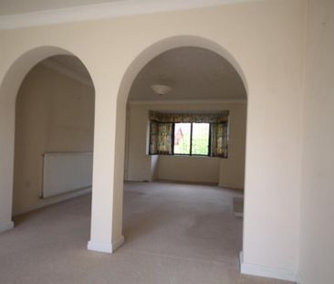 3 bedroom detached house to rent - Photo 3
