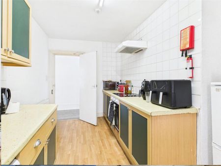 3 bedroom apartment to rent - Photo 5