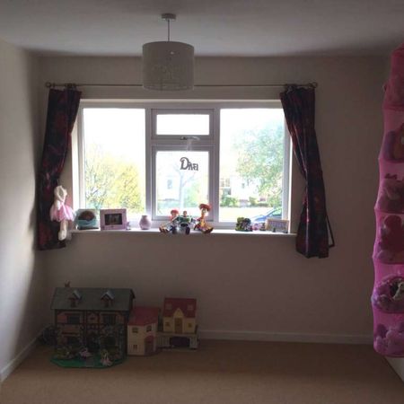 Rowle Close, Stantonbury, Milton Keynes - Photo 4