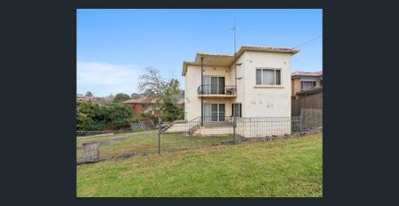 Comfortable Ground Floor Living in Convenient Location - Photo 3