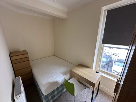 Student Properties to Let - Photo 1