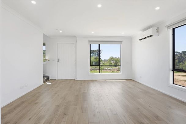 HOME FOR RENT IN BACCHUS MARSH - Photo 1