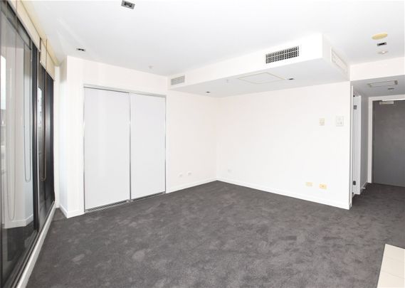 2910B/100 Harbour Esplanade - Photo 1