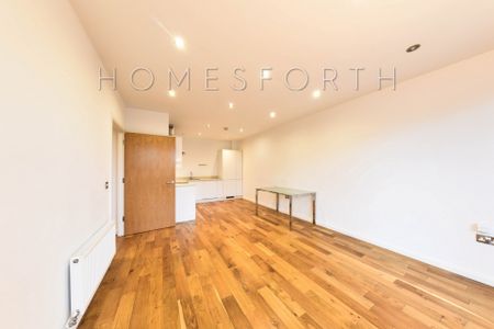 2 Bedroom Apartment - Photo 3