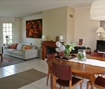 Location Maison 7 pièces 222m² FOURQUEUX 78112 - Photo 2