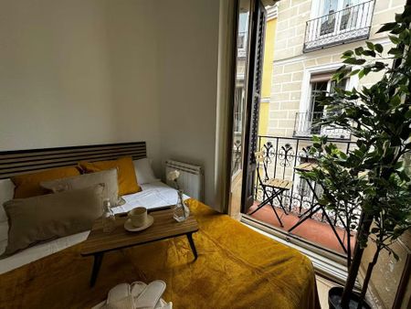 Calle de Jesús, Madrid, Community of Madrid 28014 - Photo 2