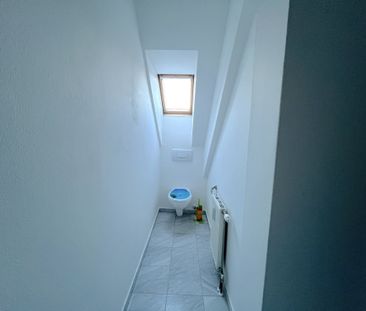 Lichtdurchflutete 3 Zimmer Dachgeschosswohnung – ab sofort einziehen! - Photo 5