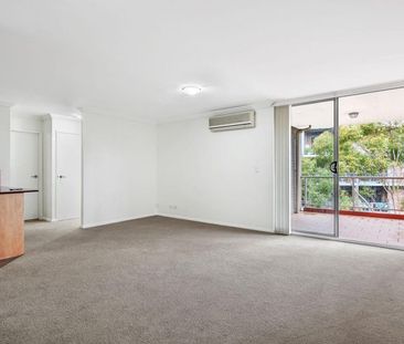 Spacious 2-Bedroom Apartment with Large Entertainer's Balcony - Photo 1