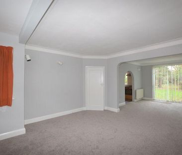 4 bedroom semi-detached house to rent - Photo 1