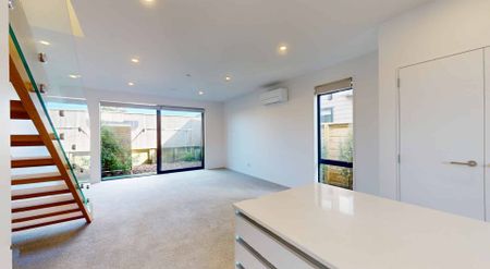 Exceptional Kelburn Home - Photo 2