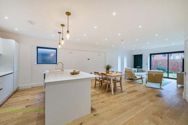 3 bedroom detached house to rent - Photo 1