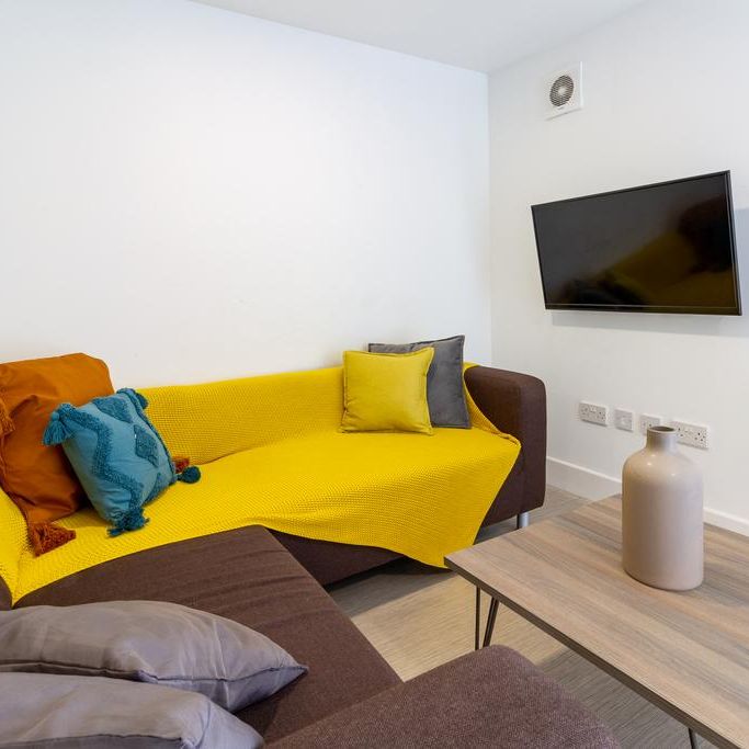 1 bedroom private hall to rent - Photo 1