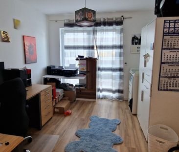 Moderne * neuwertige * 3 Zimmerwohnung mit Balkon und Aufzug – Röde... - Photo 3