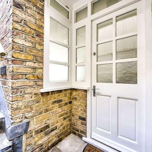 Petersham Mews, South Kensington, SW7 - Photo 1