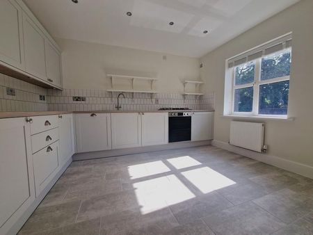 3 bedroom townhouse to rent - Photo 2
