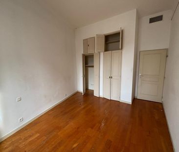Location Appartement 5 pièces 127m² AVIGNON 84000 - Photo 3
