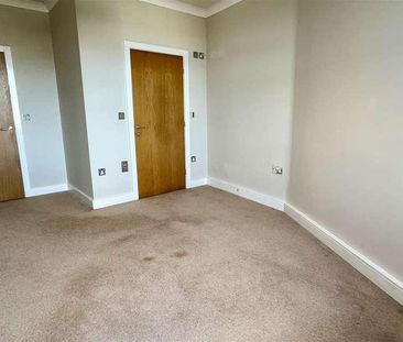 Prince Of Wales Terrace, Scarborough, YO11 - Photo 1