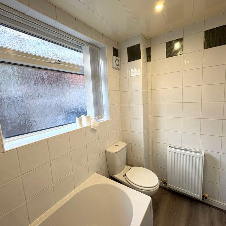 2 bed lower flat to rent in NE33 - Photo 1