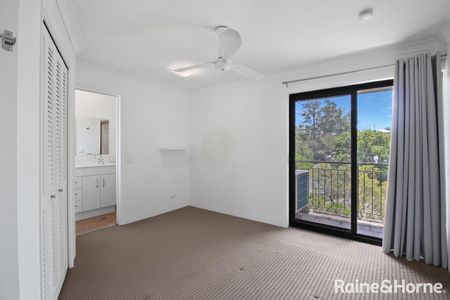 Spacious Unit with a Tranquil and Leafy Outlook - Photo 4