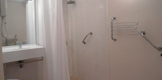 Location Appartement 1 pièce 18m² ST NAZAIRE 44600 - Photo 3