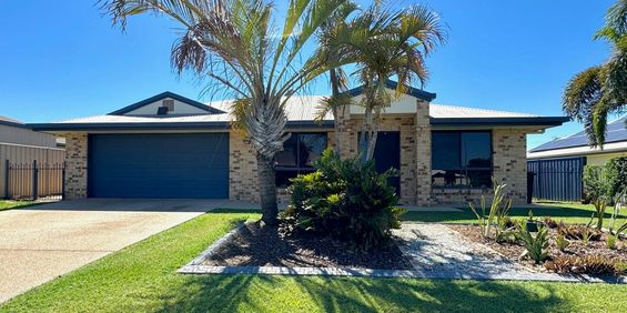 Family Home in Moodewarra Estate! - Photo 3