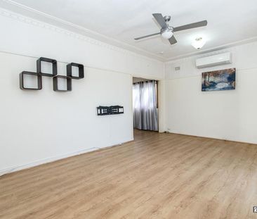 Spacious Two Bedroom Home in Convenient Location - Photo 1
