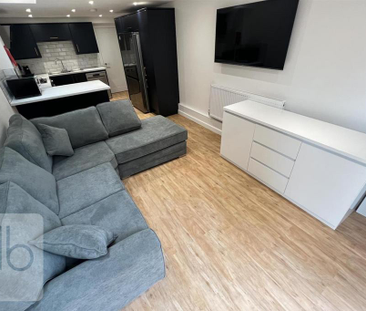 5 bedroom terraced house to rent - Photo 5