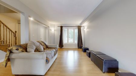 For Lease - 3360 Scotch Pine Gate, Mississauga, Ontario - Photo 2