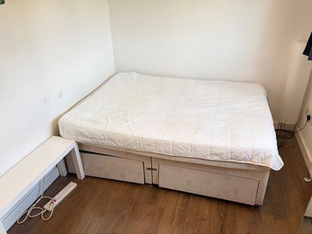 2 Bed Flat, Very Near Acton Town Tube Area, W3 - Photo 4