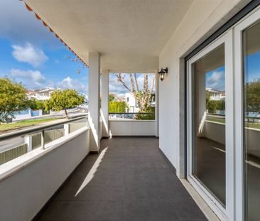 Luxury 6 bedroom Detached House for rent in Cascais, Portugal - Photo 5