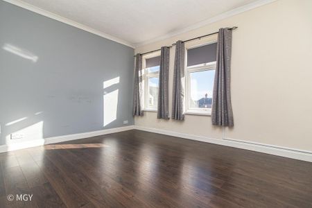 2 bedroom end of terrace house to rent - Photo 3