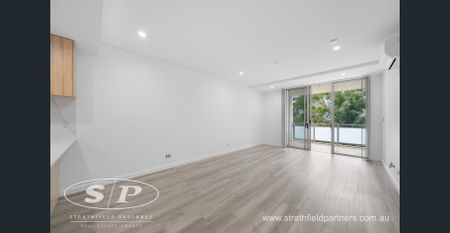 Luxury 2 Bedroom Apartment - Photo 4