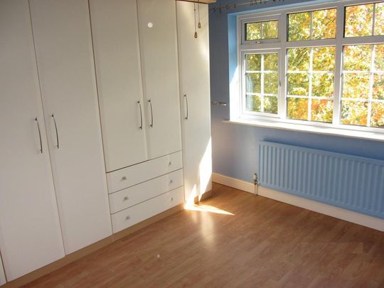 3 bedroom terraced house to rent - Photo 1