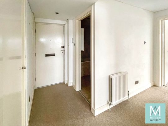 Grand Avenue, Worthing - Photo 1