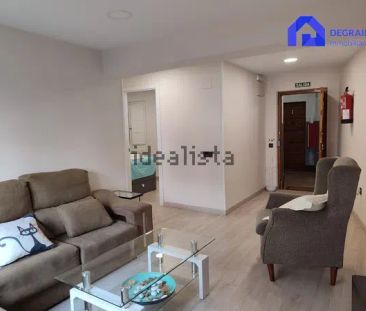 Alquiler de piso en Calle Caveda - Photo 1