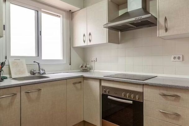 Carrer de Ramon Llull, Valencia, Valencian Community 46021 - Photo 1