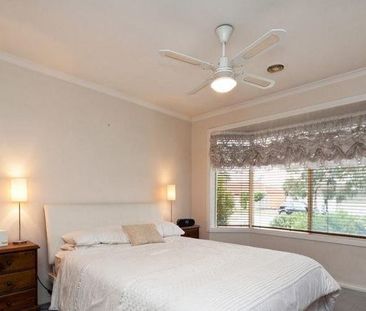 36 Hutchinson Drive, Lynbrook VIC 3975 - Photo 1