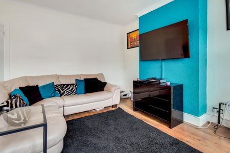 2 Bedroom Flat To Let - Photo 5