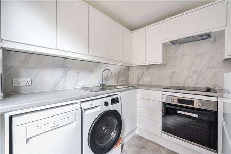 A beautifully furnished one bedroom apartment in the City centre. - Photo 3